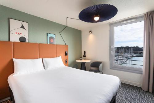 Ibis Granville Port De Plaisance - Location and Accessibility