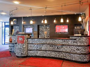 Ibis Marseille Centre Gare Saint Charles - Amenities and Services Offered