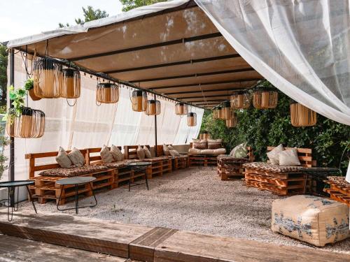 Ibis Marseille Provence Airport - Amenities and Services Offered