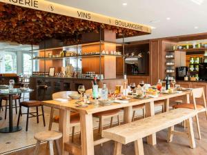 Ibis Rouen Centre Champ De Mars - Location and Accessibility