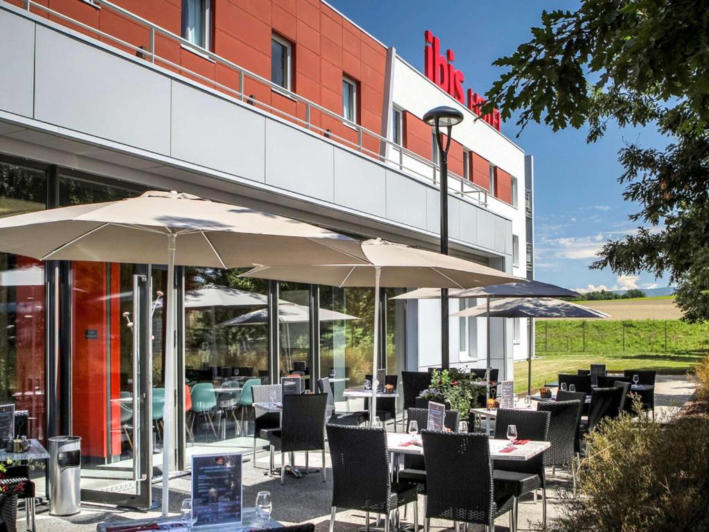Ibis Saint-Genis-Pouilly Geneva - Accommodations and Amenities