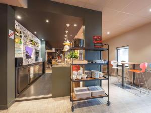 Ibis Saint Quentin Basilica - Amenities and Services