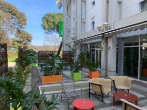 Ibis Styles Antibes - Amenities and Services