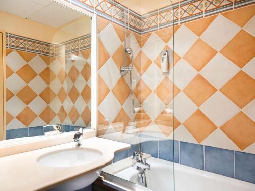 Ibis Styles Arles Palais Des Congrès - Amenities and Services