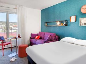 Ibis Styles Hotel Clermont-Ferrand Train Station - Room Features and Amenities