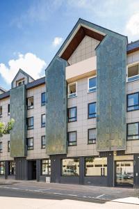 Ibis Styles Laval Centre Train Station - Amenities and Services Offered