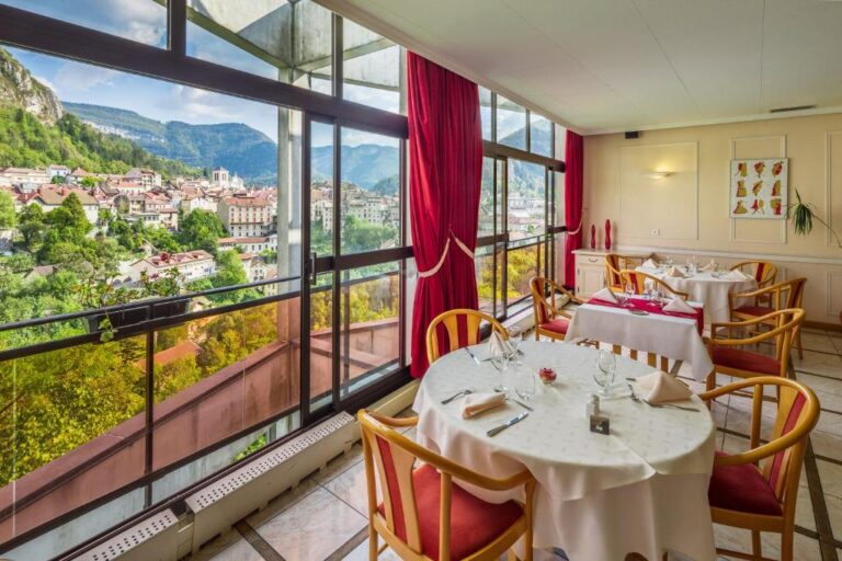 Jura Hotel Restaurant Le Panoramic Review