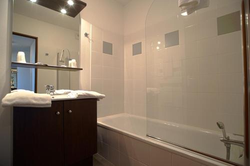 KOSY AppartHôtels - Campus Del Sol Esplanade - Accommodation Details