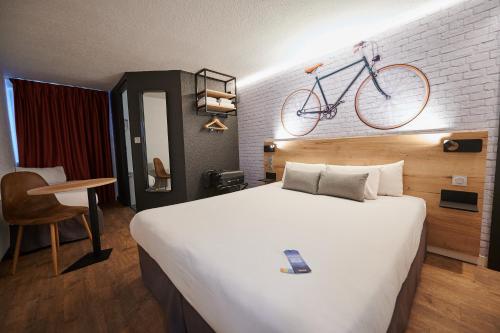 Kyriad Hotel Laval - Guest Ratings and Reviews