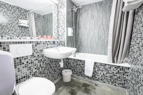 Kyriad Hotel Restaurant of Péronne - Amenities and Services Offered