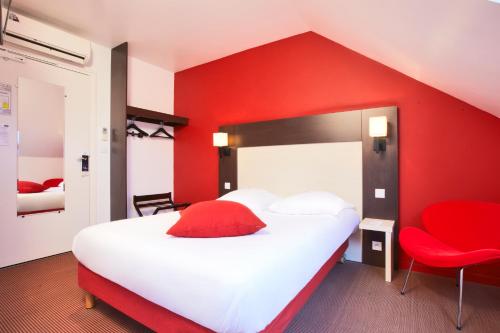 KYRIAD ROUEN NORTH - Mont Saint Aignan - Accommodation Features