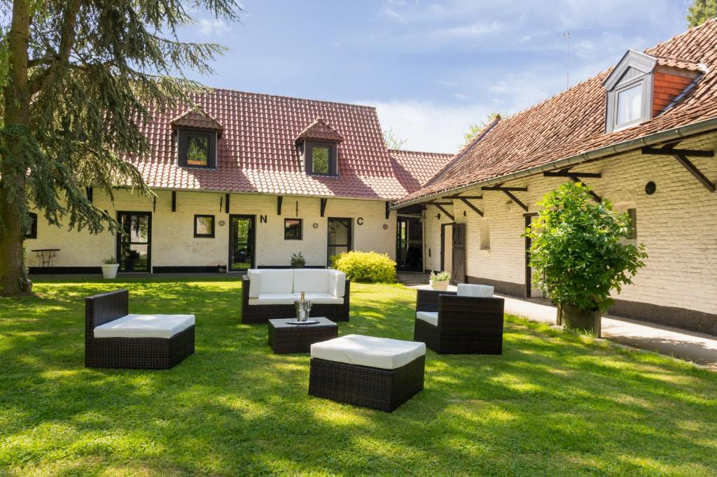 La Ferme Blanche, The Originals Relais - Accommodations and Amenities