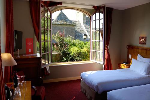 La Mère Poulard - Accommodations