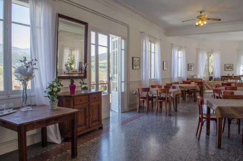 Lake and Forest Hotel - Accommodations and Amenities