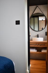 Le Cheval Blanc - Lake Der - Logis Hotel - Amenities and Services