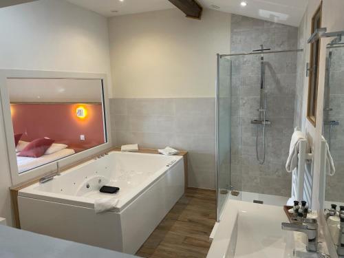 Lestirado Des Adrets - Amenities and Facilities