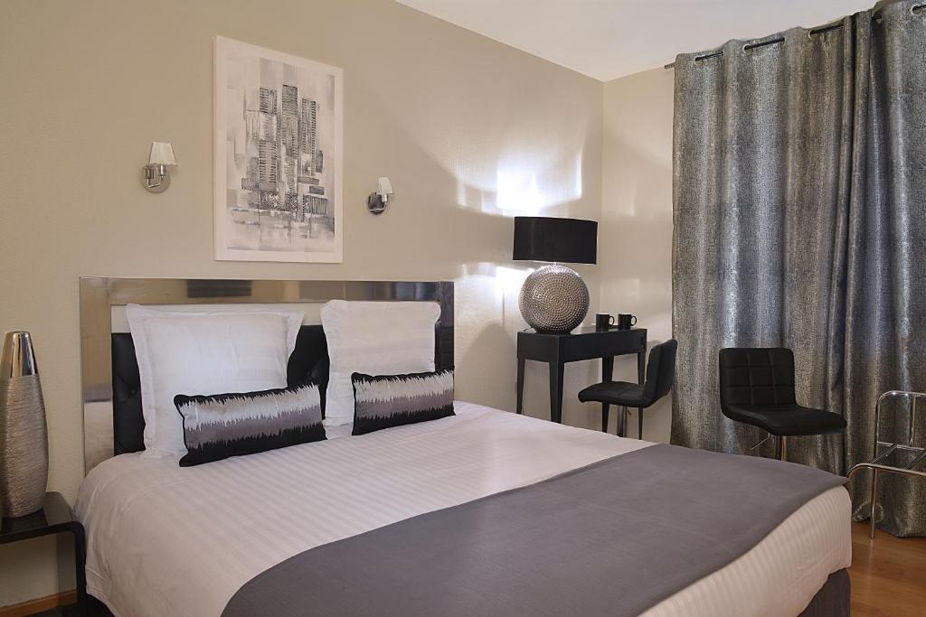 Lhermitage Logistics - Accommodations and Amenities