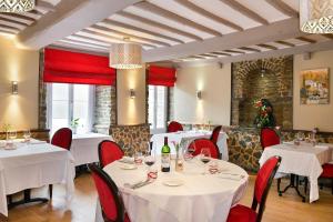 Logis Hotel Au Site Normand - Location and Nearby Attractions