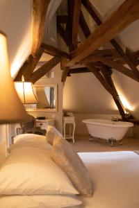 Logis Hotel De France - Accommodations