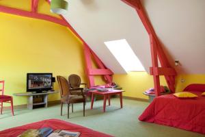 Logis Hotel Ô in Color - Guest Reviews and Ratings
