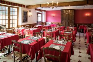 Logis Hotel Restaurant De La Poste - Location and Accessibility
