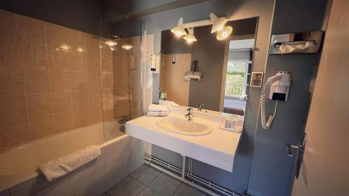 Logis Hotel Restaurant Des Voyageurs - Amenities and Facilities