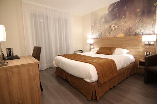 Logis Hôtel - The Room of Amiens - Facilities and Amenities