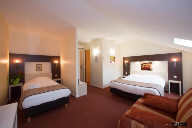 Logis JumHotel Review