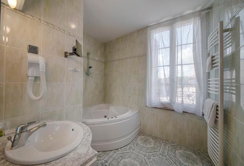 Logis Le Tadorne - Amenities and Facilities