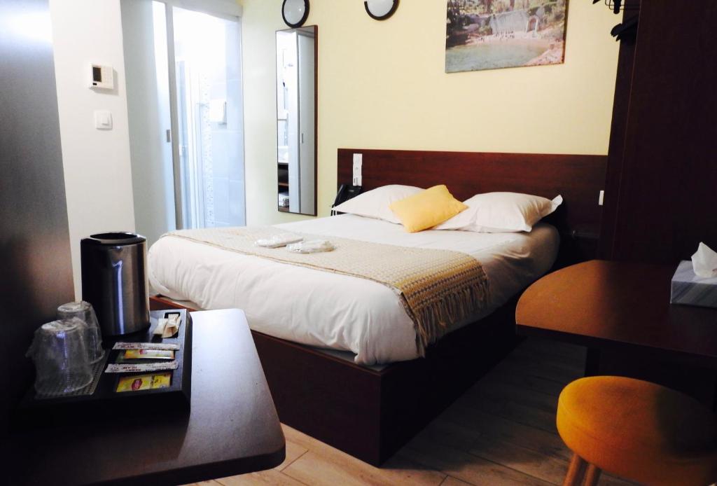Massilia Hotel - Amenities and Services