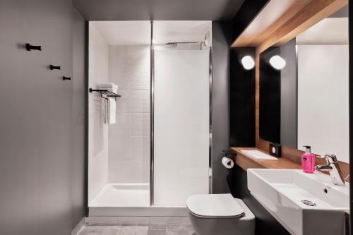 Moxy Amiens - Location and Accessibility