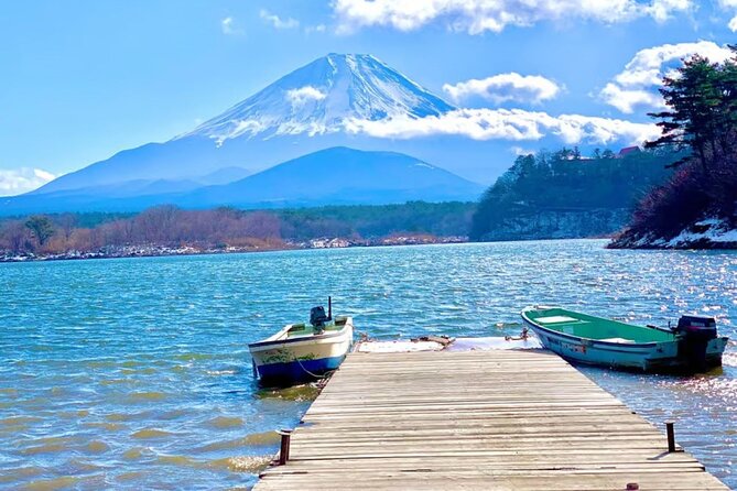 Mt. Fuji to Lake Kawaguchi, Lake Yamanaka and Onsen Day Tour - Meeting and Pickup