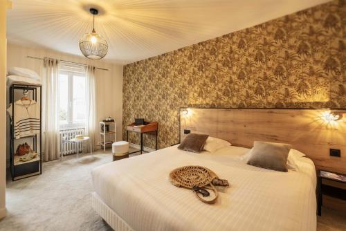 Museum Hotel - Location and Nearby Attractions