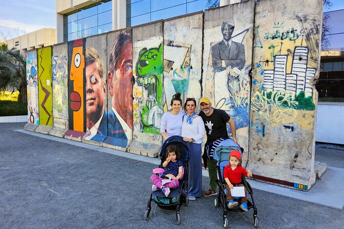 Museum Row Tour: The Fast and Fossilized on Wilshire Blvd - Accessibility Features