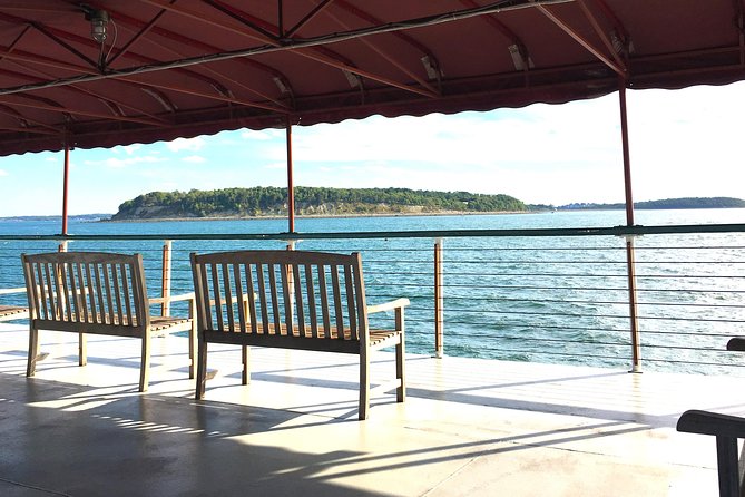 New England Fall Foliage Lunch Cruise in Boston Harbor - Dining Details