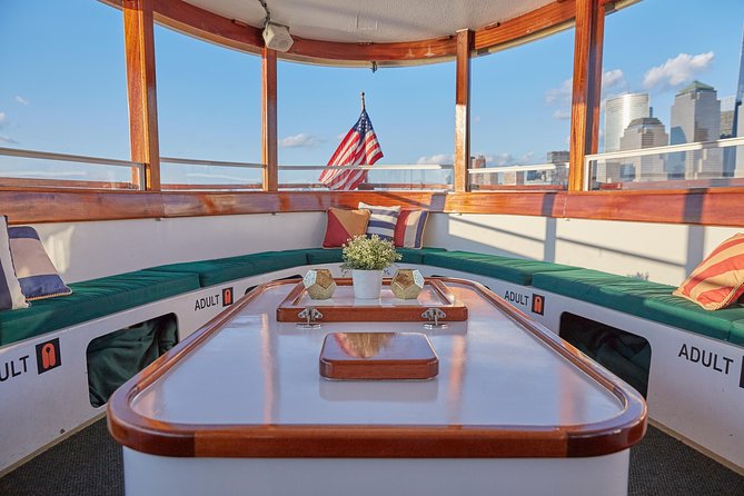 New York Fall Foliage Cruise up the Hudson River - Inclusions and Amenities