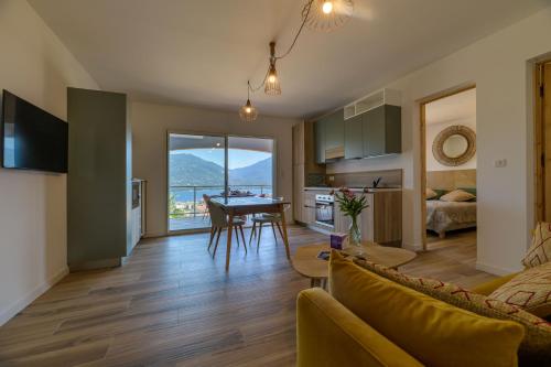 Ochji Di Mare Residence - Accommodation Options