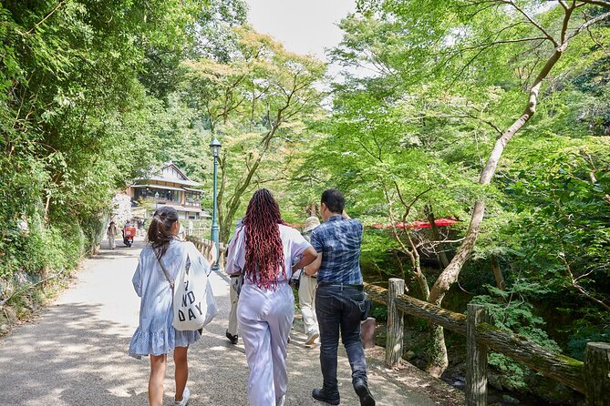 Osaka: 2.5-Hour Private Scenic Hike to Minoo Waterfall - Meeting and Pickup