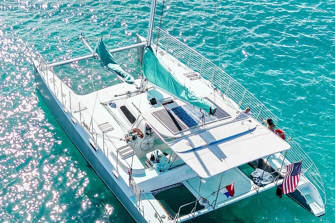 Private Catamaran Charter in Waikiki (1-6 Guests) - The Perfect Setting for Any Occasion
