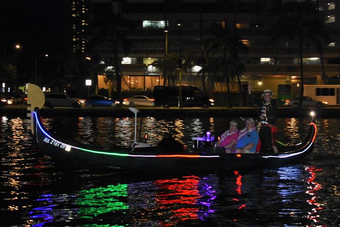 Private Gondola Cruise in Waikiki With Drinks and Pastry - Experience on the Gondola Cruise