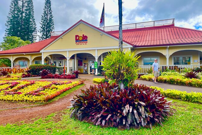 Roundtrip Shuttle From Waikiki to Dole Plantation & Haleiwa Town - Attractions and Experiences at Dole Plantation