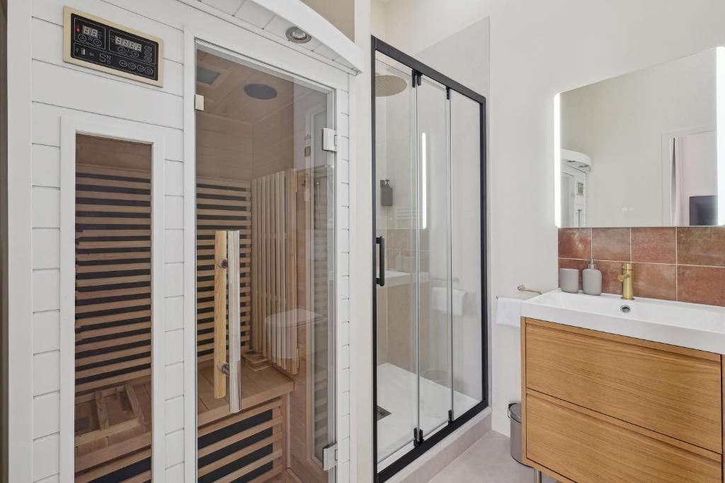 Saint Ferréol Shores - Diverse Accommodation Options