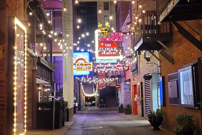 Seeking Spirits Haunted Night-Time Pub Crawl in Nashville - Haunted Hotspots and Spooky Stories