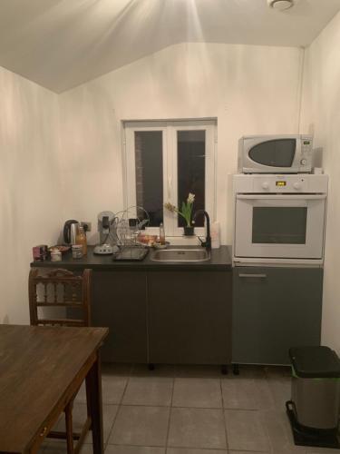 Studio Room on Garden Level - Amenities