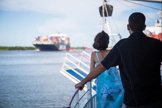 Sunday Brunch Riverboat Cruise in Savannah - Dining and Beverage Options