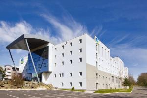 Sure Hotel by Best Western Nantes Beaujoire - Amenities and Services
