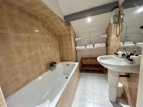 The Beautiful Stay - Exceptional Amenities for a Comfortable Stay