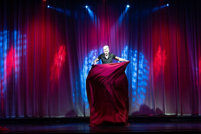 The Cabaret Garry & Janine Magic & Comedy Dinner Show - Comedy Highlights in the Cabaret Garry & Janine Show