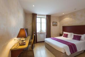 The Crown - Location Advantages