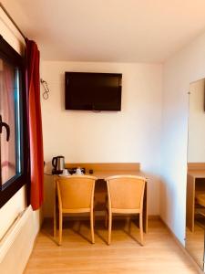 The Field of Lilies - Amenities and Facilities